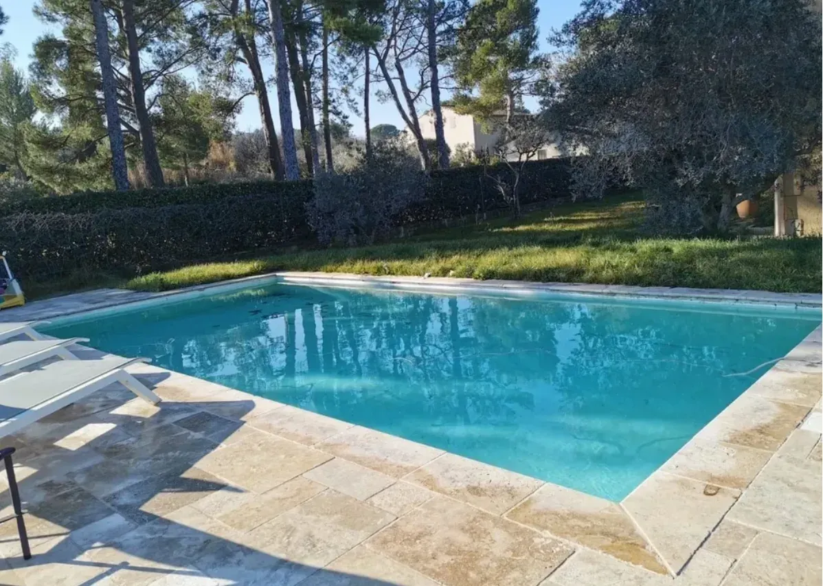Luxury Provencal villa, a stone's throw from the town centre