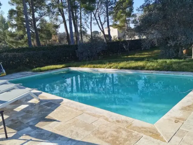 Luxury Provencal villa, a stone's throw from the town centre