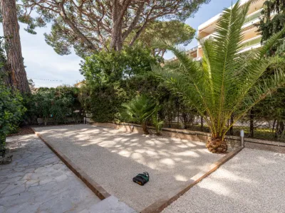 Elegant 6-Bedroom Cannes Villa with Pool, Spa & Terrace