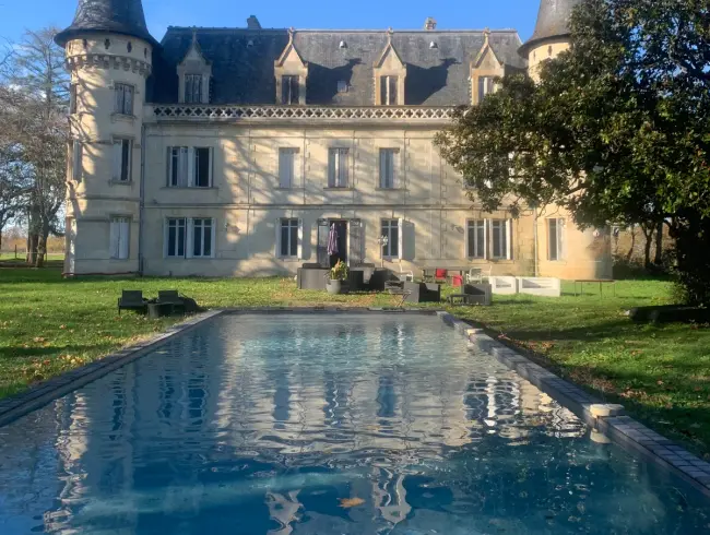 Amazing Château near Bordeaux