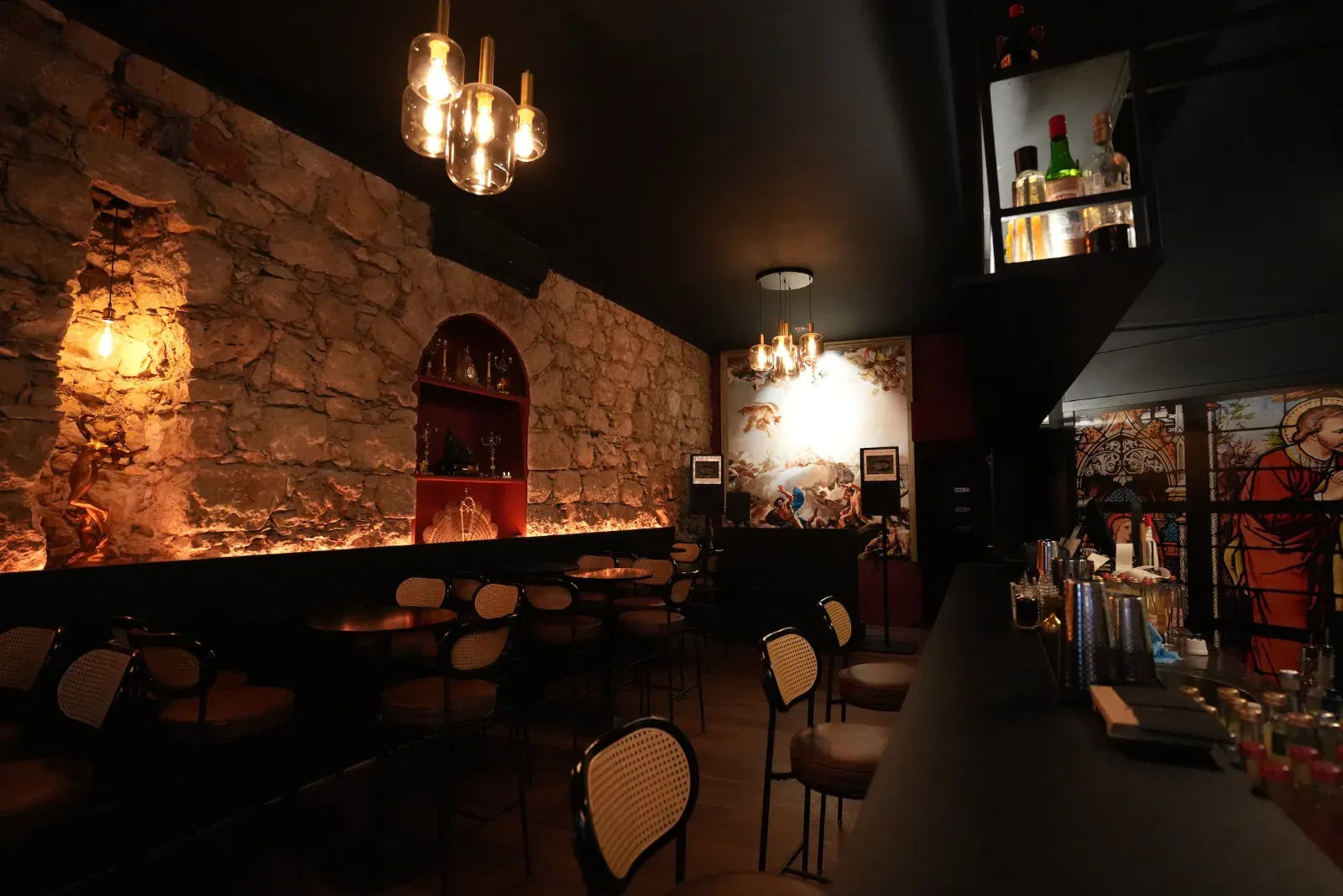 Vintage cocktail bar