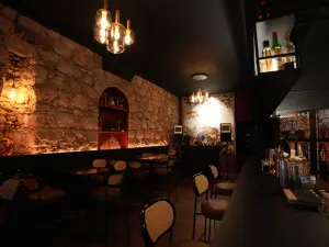 Vintage cocktail bar
