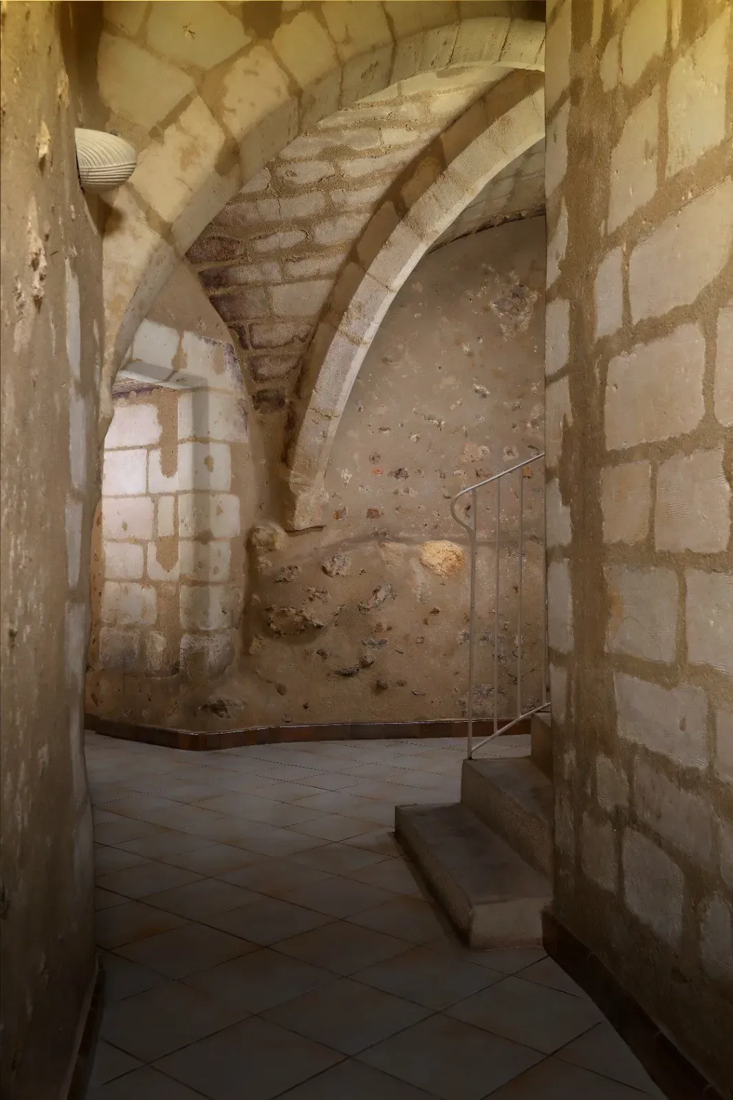 12th century vaulted cellar in the heart of Tours