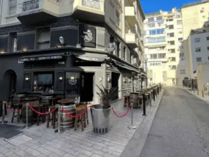 Authentic Pub in Cannes for Events