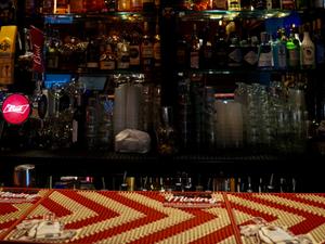 Authentic Pub in Cannes for Events
