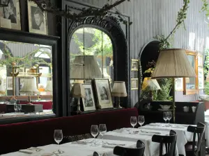 A gourmet legend on the banks of the Seine