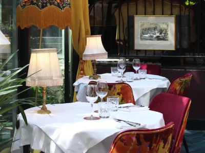 A gourmet legend on the banks of the Seine