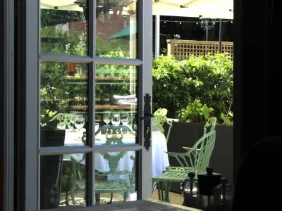 A gourmet legend on the banks of the Seine