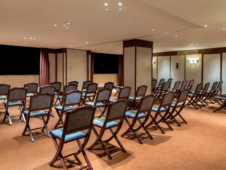 Seminar rooms in a renowned Left Bank hotel