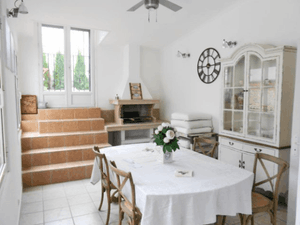 Spacious 3-Bedroom Cannes Apartment with Terrace Near Market