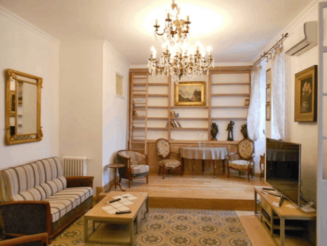 Spacious 3-Bedroom Cannes Apartment with Terrace Near Market