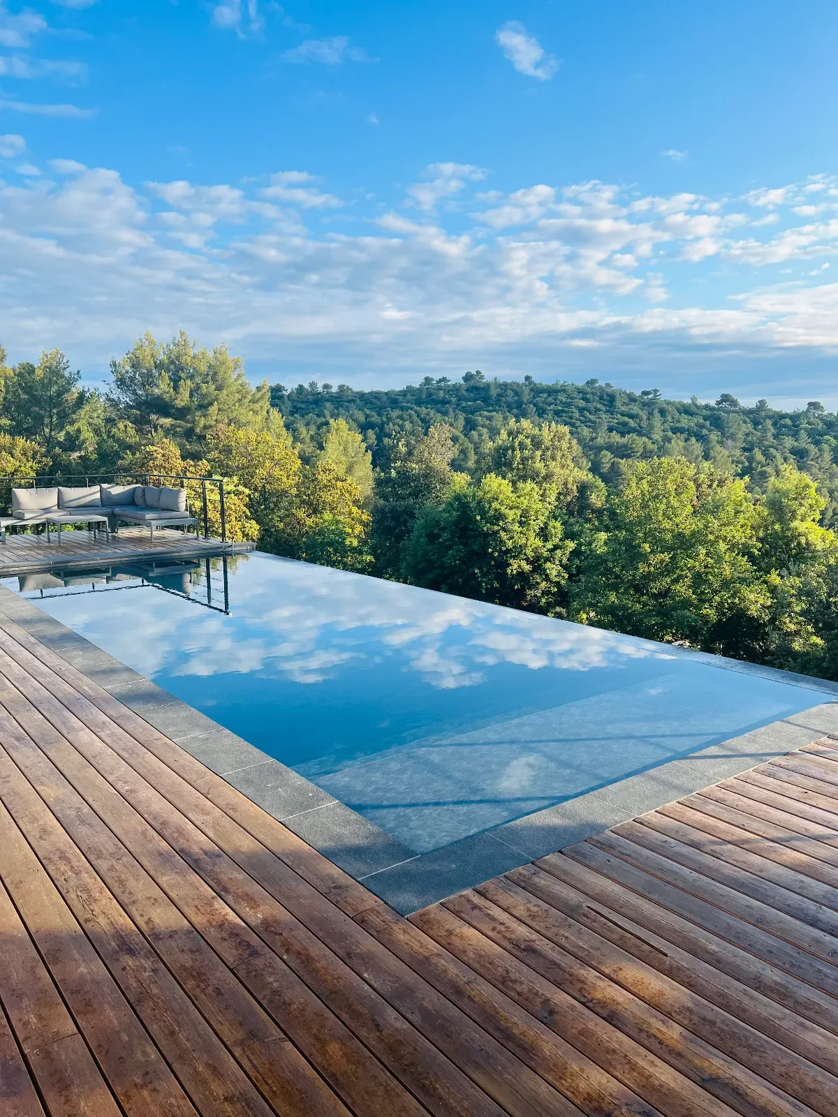 Villa with exceptional views of the Sainte Victoire