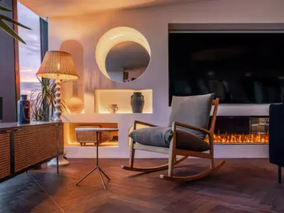 A modern hotel with panoramic view of the city of Nice