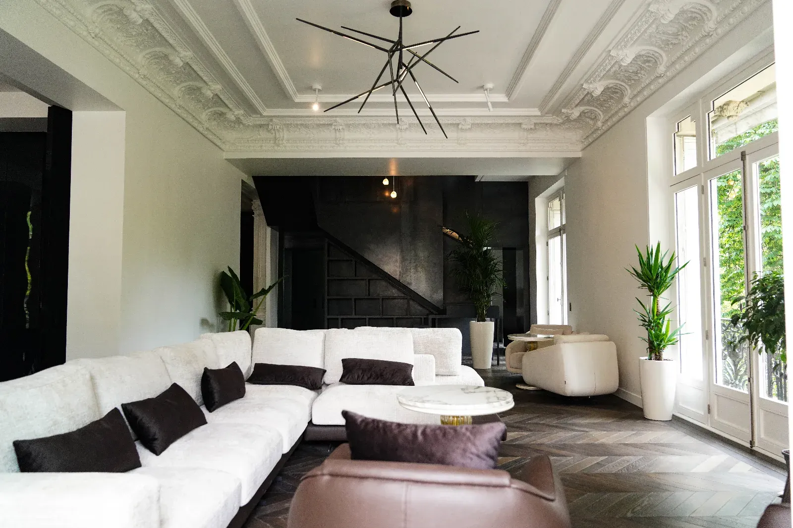 Appartement unique de 300 m² d’exception au pied de l’icône parisienne