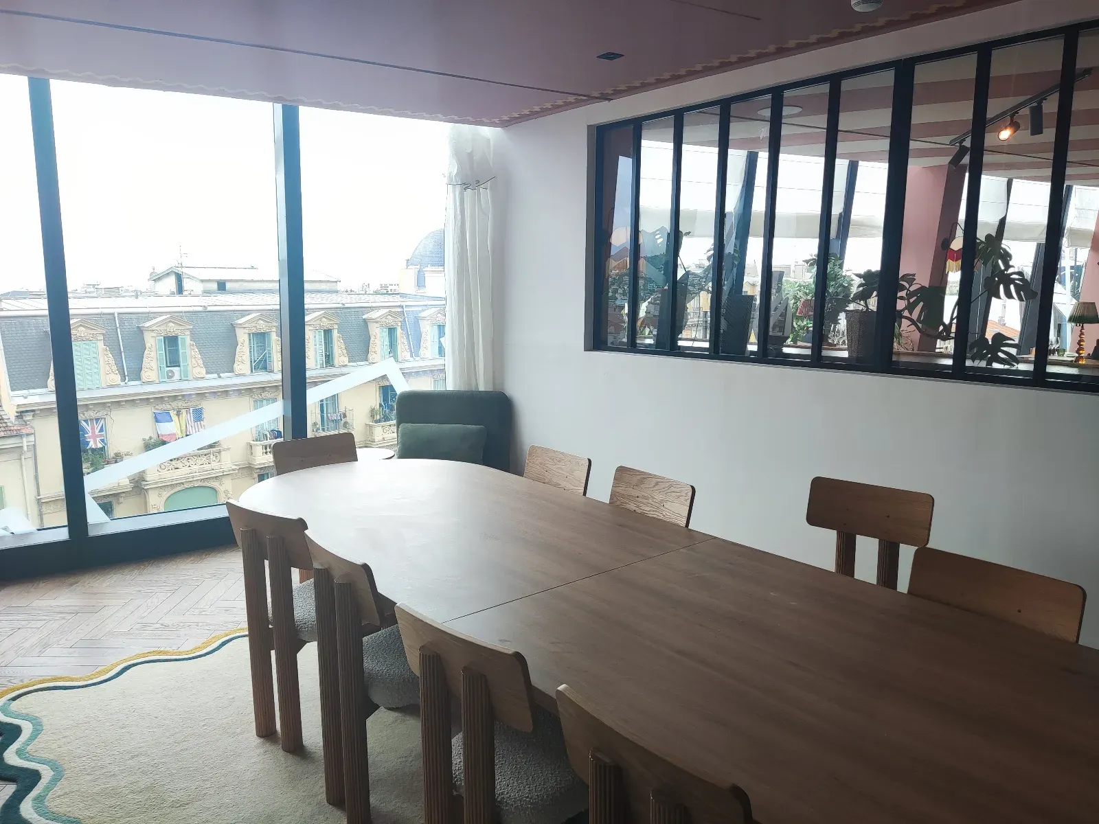 Salle de Réunion Professionnelle à Nice | Jusqu'à 12 Personnes