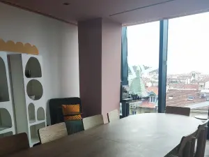 Salle de Réunion Professionnelle à Nice | Jusqu'à 12 Personnes