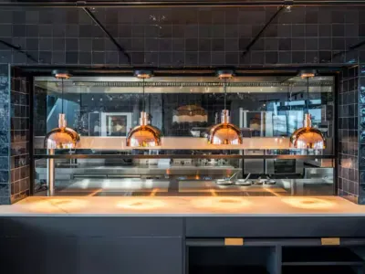 Modern 5th-Floor Restaurant with City Views in Nice