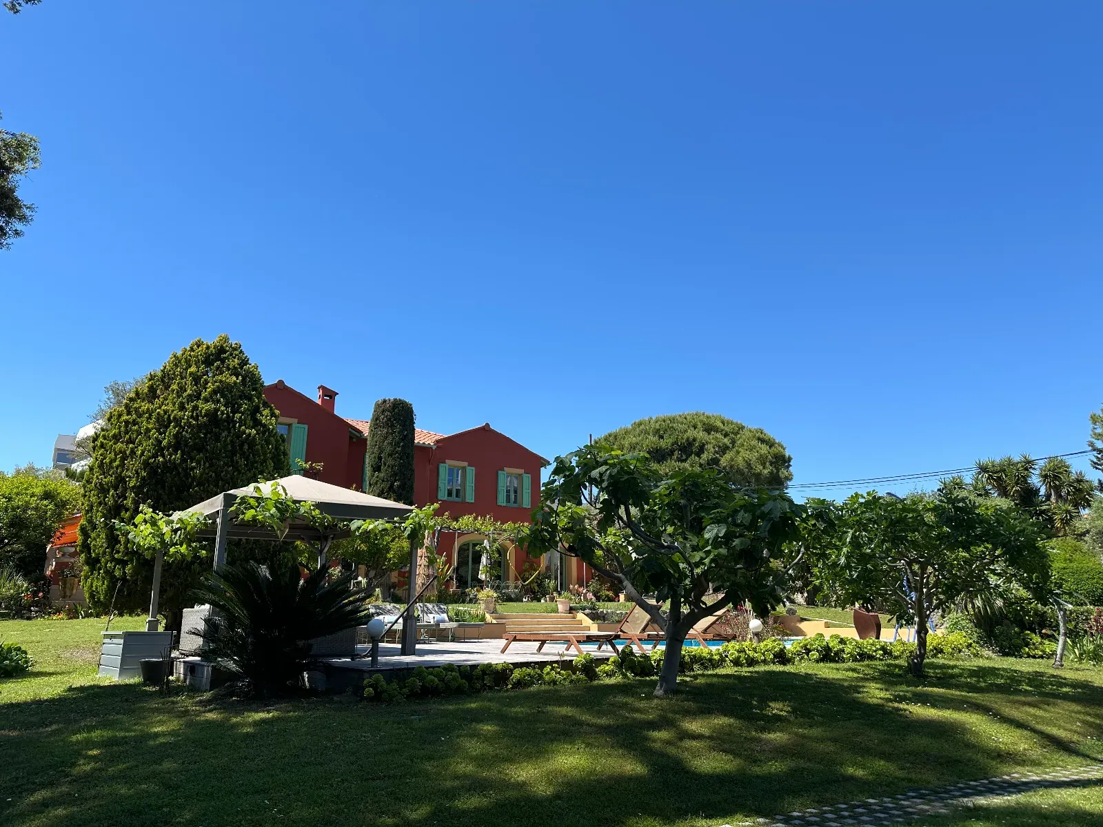 Jardin méditerranéen paisible à Antibes – parfait pour événements privés