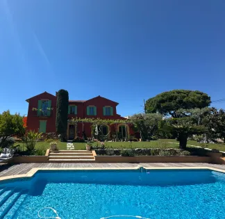 Peaceful Mediterranean garden in Antibes - perfect for private events