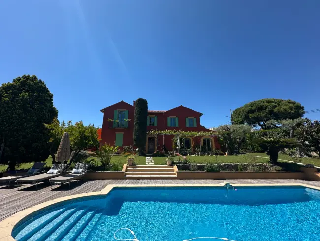 Jardin méditerranéen paisible à Antibes – parfait pour événements privés