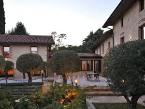 Exceptional villa in the heart of the Beaujolais region