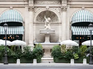 Iconic Parisian restaurant in the Opéra district