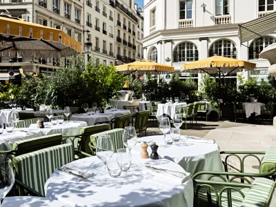 Restaurant parisien emblématique dans le quartier Opéra