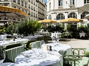 Iconic Parisian restaurant in the Opéra district