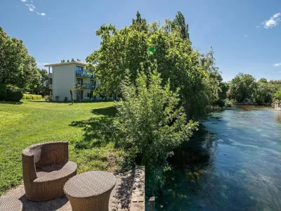 Provence Event Venue: Seminar Rooms & Poolside Gatherings