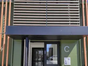 Salle de réunion toute équipée.