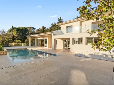 Contemporary villa with pool