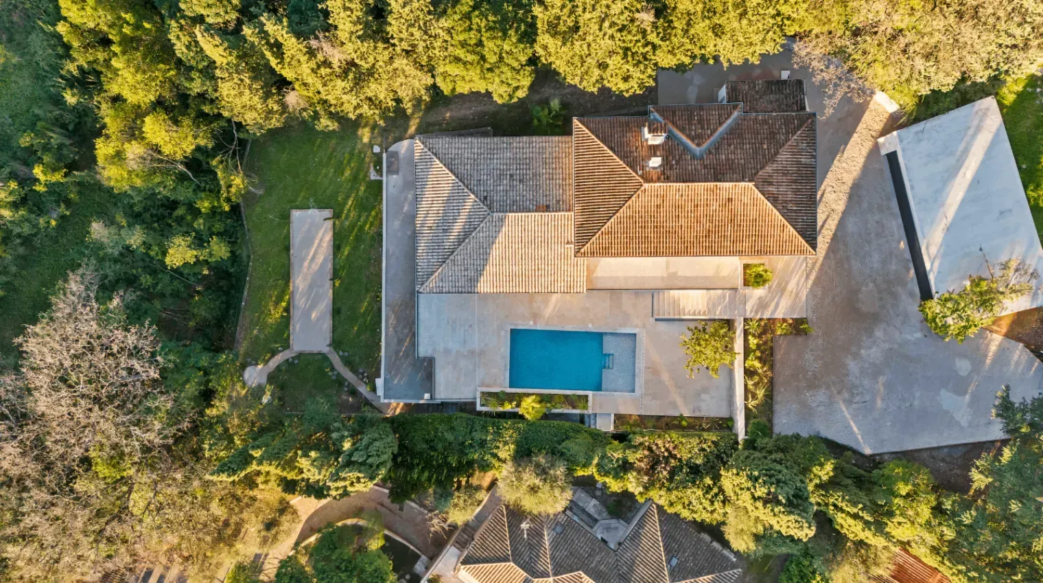 Villa contemporaine avec piscine
