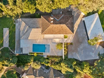 Contemporary villa with pool