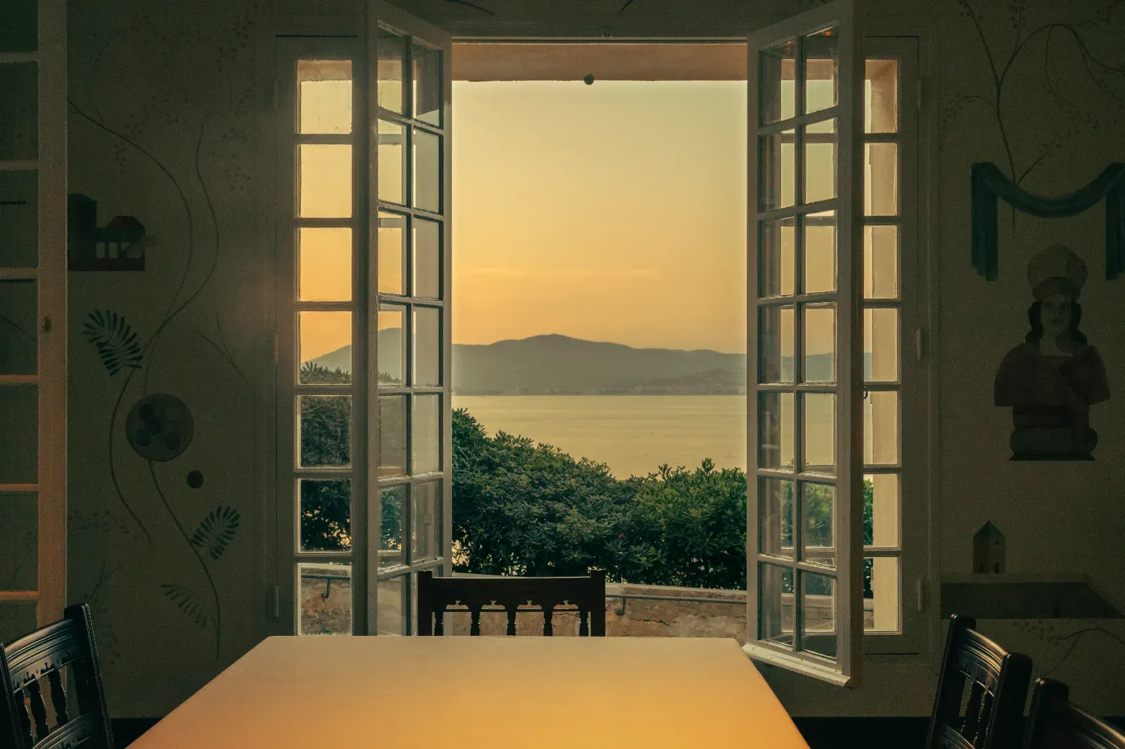The dining room