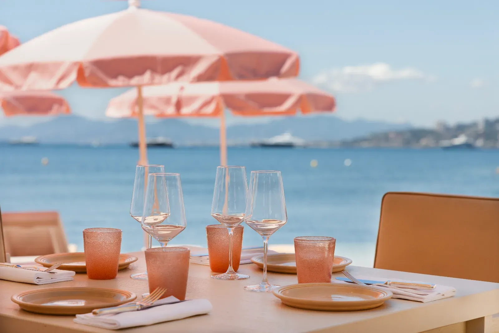 L'Esprit Méditerranée : Restaurant - Bar - Beach