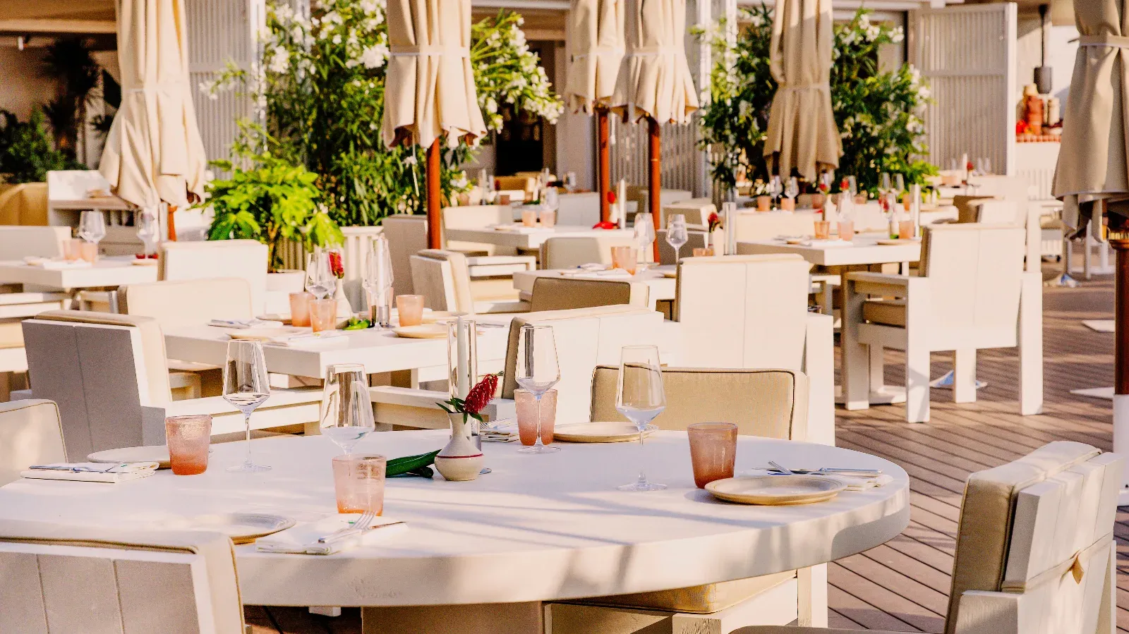 L'Esprit Méditerranée : Restaurant - Bar - Beach