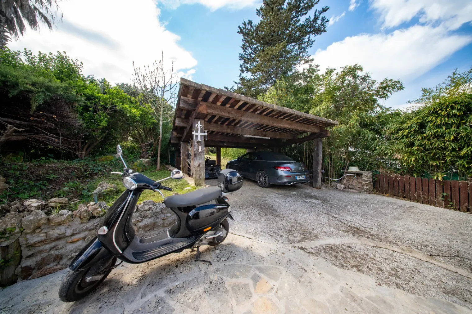 Exceptional Villa with Pool & Guest House in Mouans-Sartoux