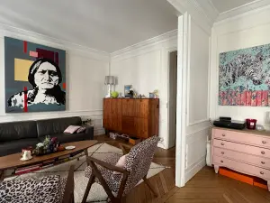 Appartement Parisien Style Haussmann pour Événements | 100m² avec Balcon