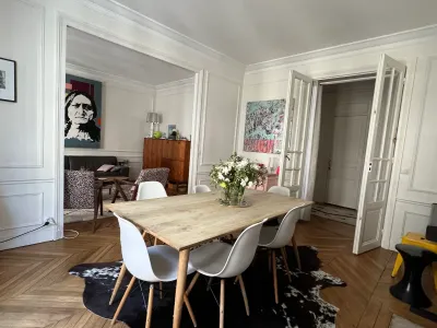 Haussmann-Style Parisian Flat for Events | 100m² with Balcony