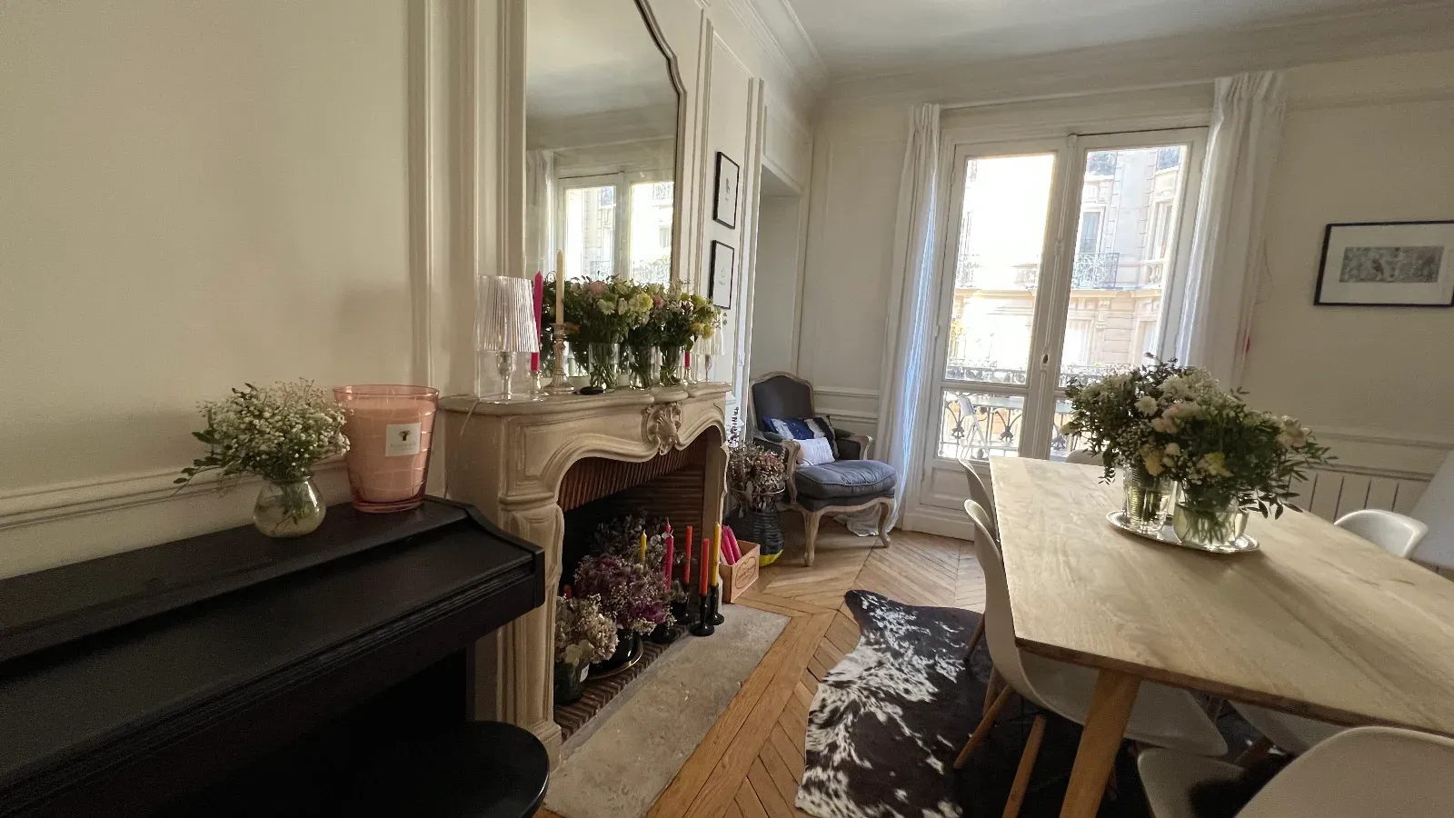 Appartement Parisien Style Haussmann pour Événements | 100m² avec Balcon