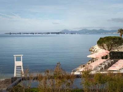The swimming pool: Reflections of Cap d'Antibes