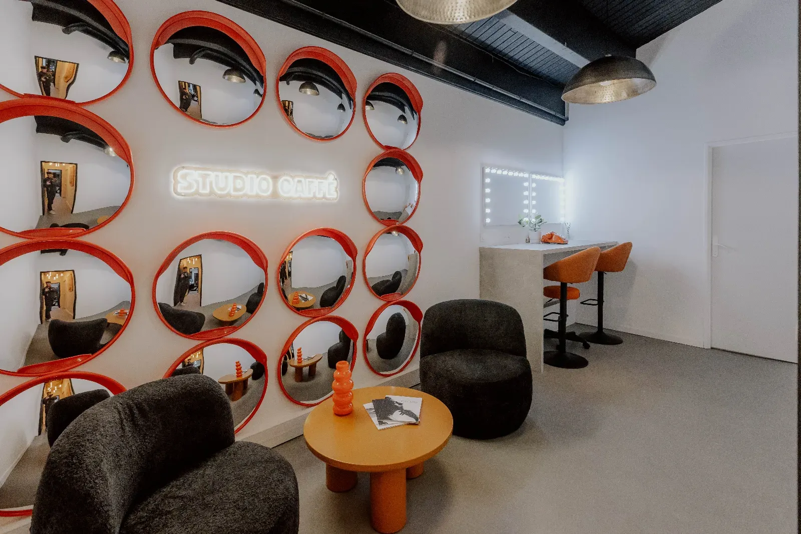 Photo & video studio with cyclorama - Marché du Lez, Montpellier