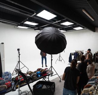 The cyclorama with white or black background