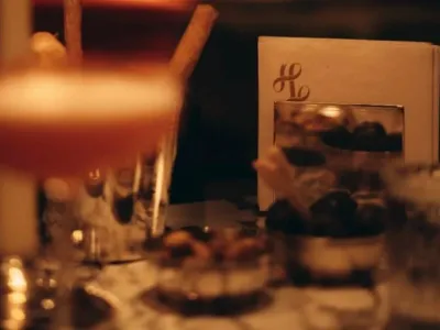 The bohemian charm of the piano bar in a renowned 5* hotel