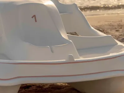 Private beach and restaurant terrace - Between fine sand and sunny terrace