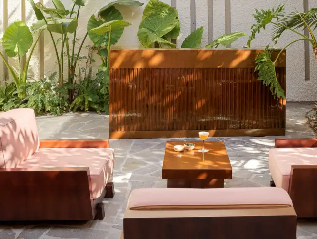 Flexible meeting room and patio area in a renowned hotel