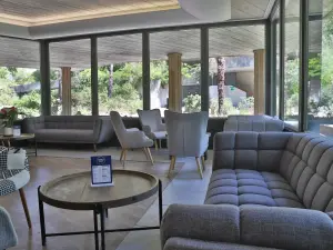 Nature-Inspired Event Venue with Modern Amenities in Grospierres