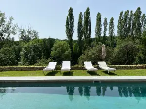 Villa de Luxe avec Piscine pour Événements | Buc, France