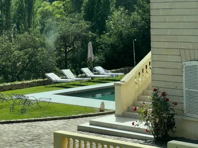 Villa de Luxe avec Piscine pour Événements | Buc, France