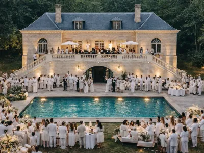 Villa de Luxe avec Piscine pour Événements | Buc, France